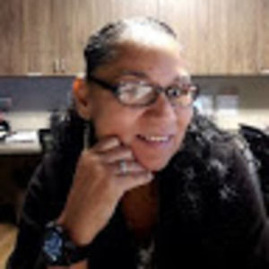 Meet your Posher, Latisha